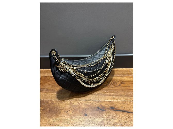 Borsa Crescent Chanel in pelle matelassé nera e perle - vista 7