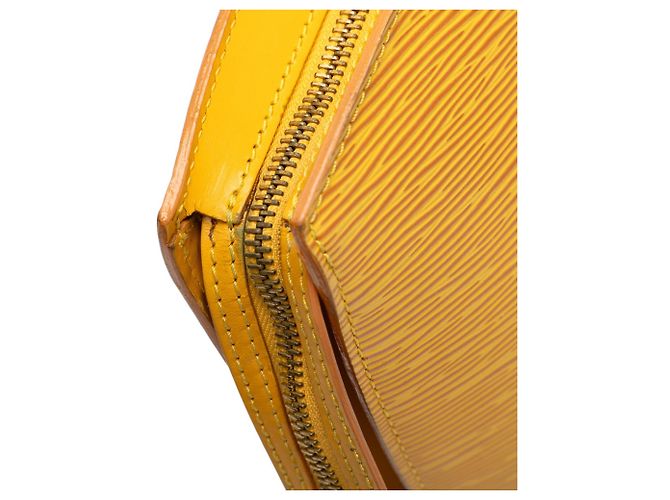 Borsa a Tracolla con Cintura Lunga Louis Vuitton Epi Saint Jacques PM Gialla - vista 9