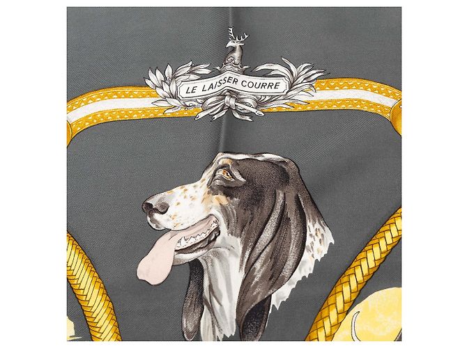 Foulard di seta Hermès Le Laisser Courre Grigio 90 - vista 3