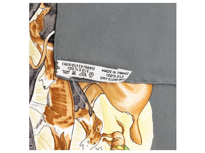 Foulard di seta Hermès Le Laisser Courre Grigio 90 - vista 5