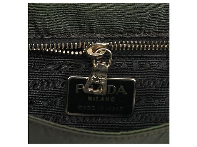 Prada Borsa a tracolla con patta in nylon Tessuto verde - vista 12