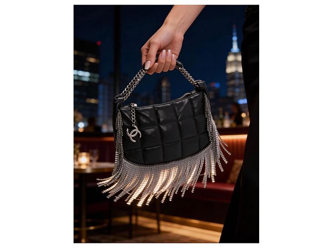 Chanel 02A Mini Borsa in Pelle d'Agnello Matelassé Nera - vista 4