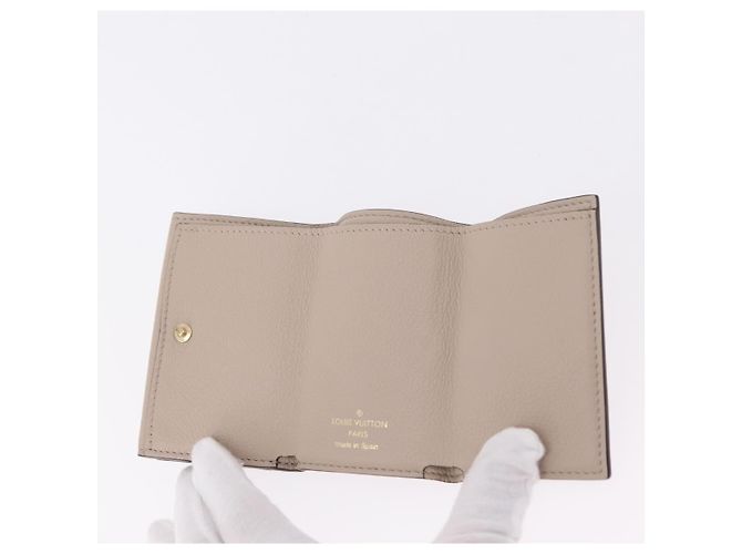Louis Vuitton Lockmini Leather - vista 5