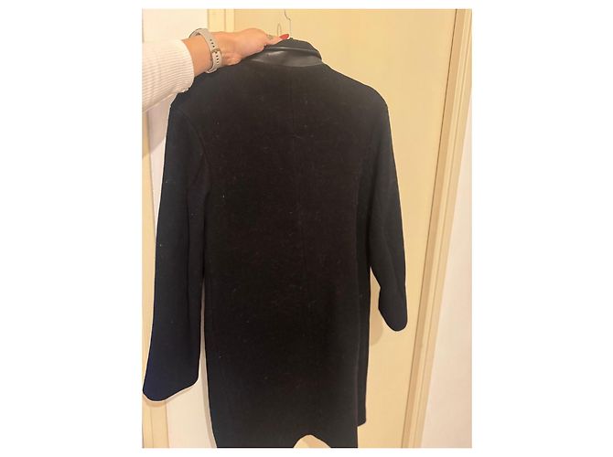 Sandro schwarzer Wollmantel mit Lederdetails - Ansicht 7