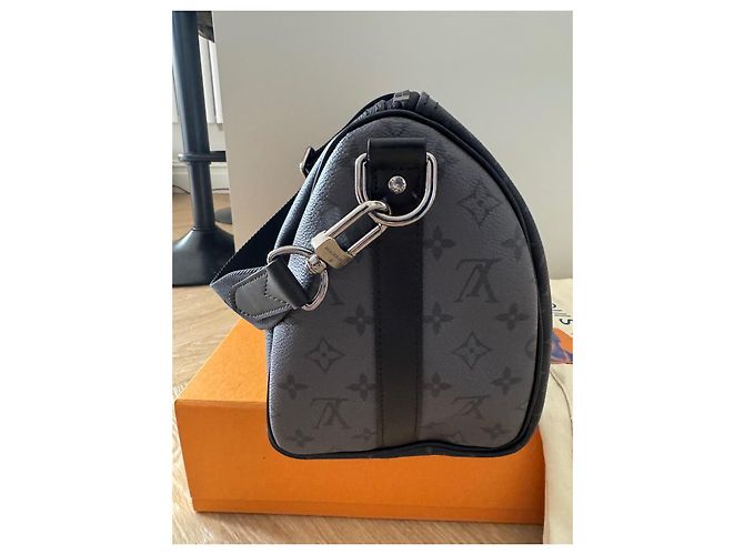 Louis Vuitton Keepall Bandouliere 45 Monogram Eclipse - vue 2