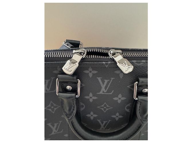 Louis Vuitton Keepall Bandouliere 45 Monogram Eclipse - vue 3