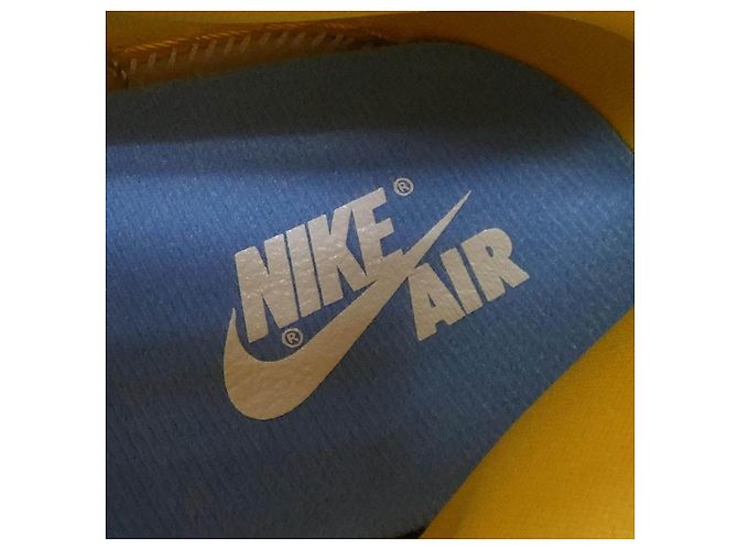 Autre Marque Sneakers Nike Jordan Gialle e Blu - vista 6