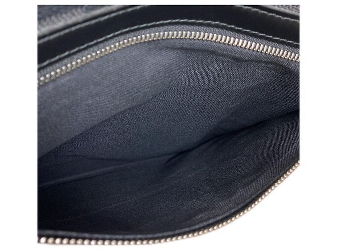 Louis Vuitton M58029 Daniel GM Shoulder Bag - vue 10