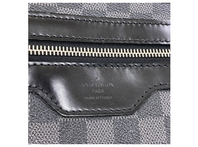 Louis Vuitton M58029 Daniel GM Shoulder Bag - vue 6