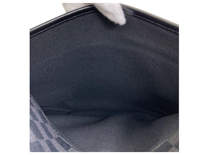 Louis Vuitton M58029 Daniel GM Shoulder Bag - vue 9