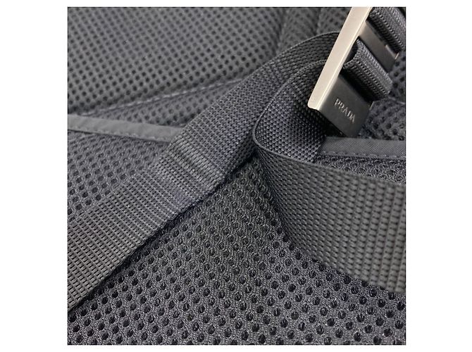 Prada Rucksack aus schwarzem Nylon mit Logo - Ansicht 12