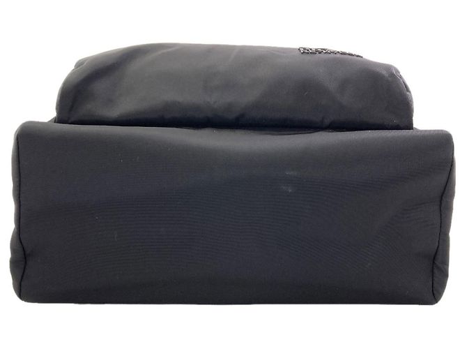 Prada Rucksack aus schwarzem Nylon mit Logo - Ansicht 4