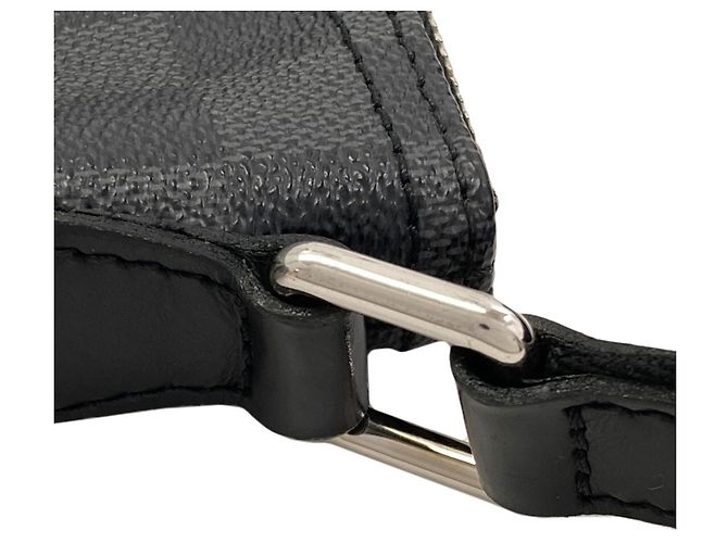 Sac à épaule Louis Vuitton Mick PM - vue 11