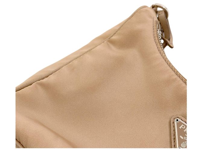 Borsa in nylon Re-Edition 2-Way con logo Prada - vista 12