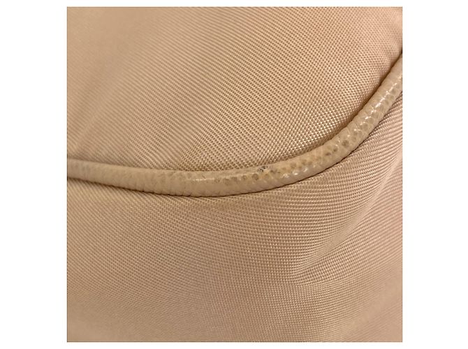 Borsa in nylon Re-Edition 2-Way con logo Prada - vista 19