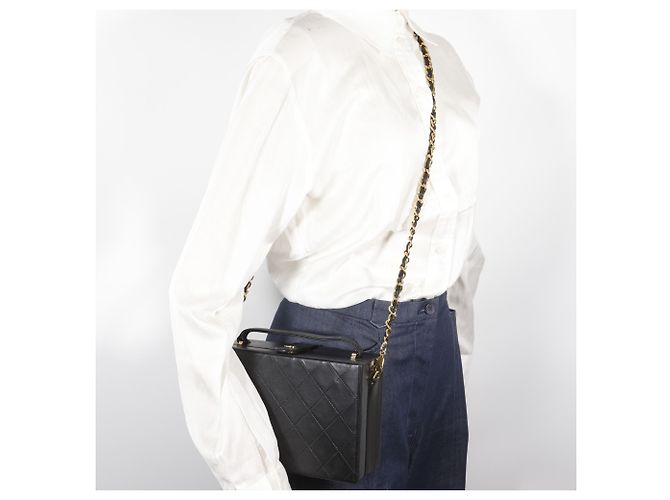 Borsa a tracolla Chanel in pelle matelassé nera - vista 14