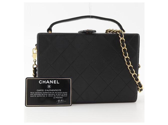 Borsa a tracolla Chanel in pelle matelassé nera - vista 15