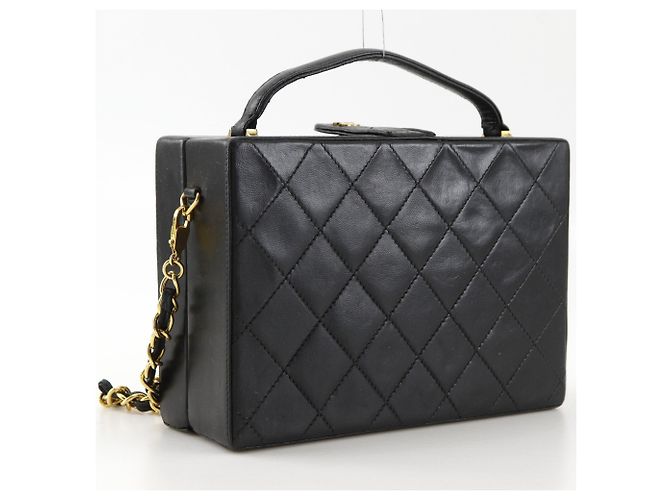 Borsa a tracolla Chanel in pelle matelassé nera - vista 3