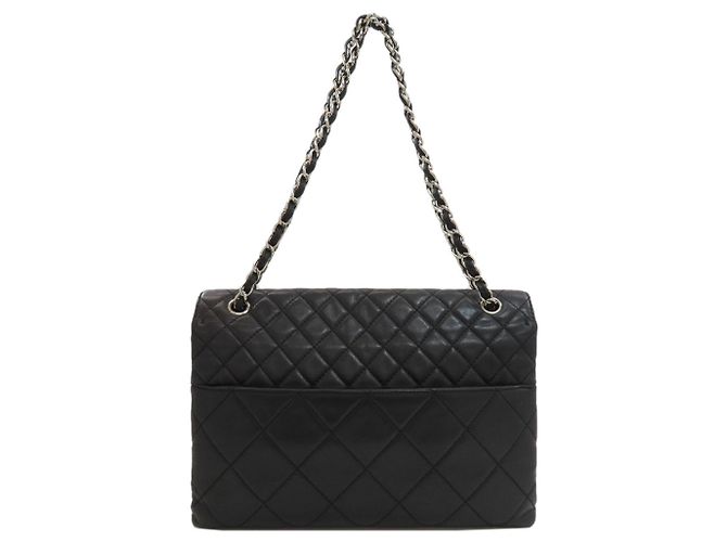 Borsa a tracolla Chanel in pelle Matelassé - vista 2