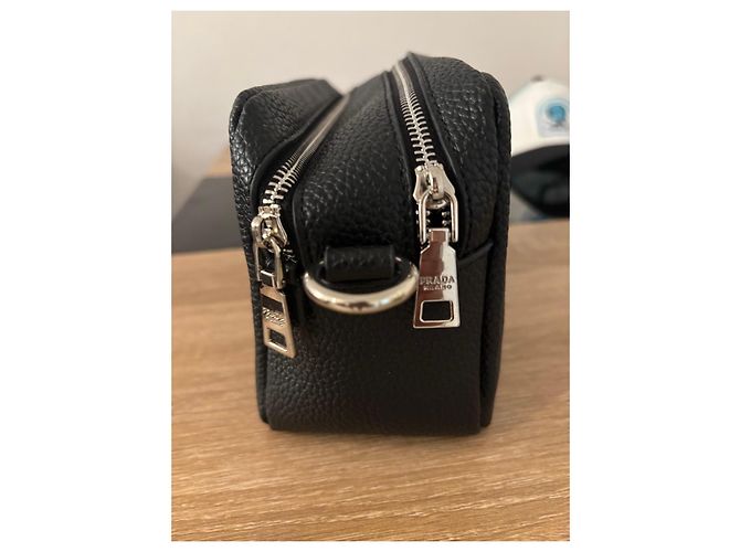 Pochette Prada in pelle nera grana - vista 3