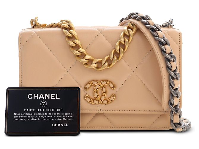 Chanel Beige Quilted Lambskin 19 Wallet on Chain - vista 6