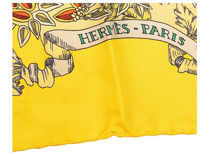 Hermès Yellow Le Paradis du Roy Seidentuch 90 - Ansicht 7