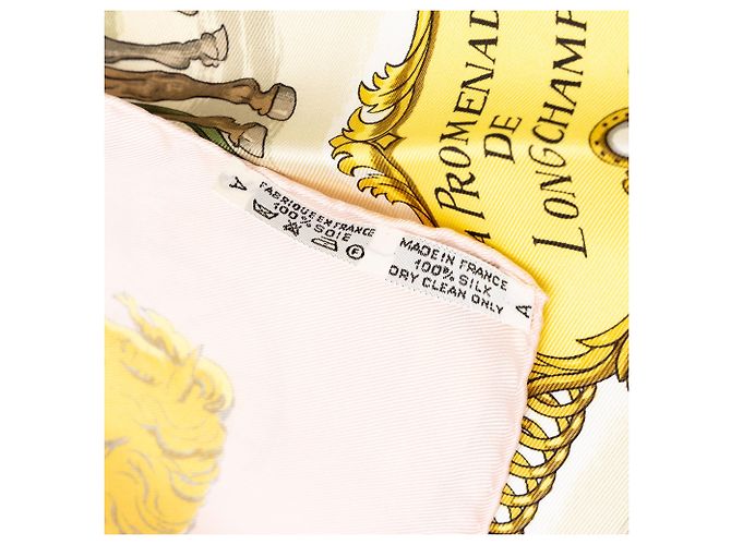 Foulard di seta Hermès Pink La Promenade de Longchamps 90 - vista 2