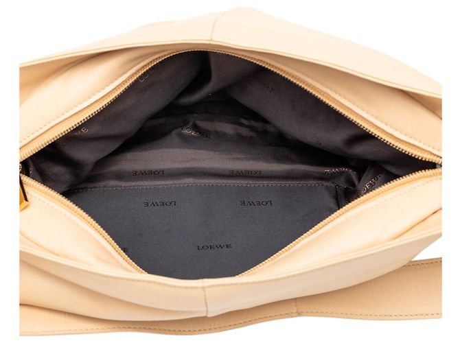 LOEWE Schultertasche aus beigem Leder - Ansicht 4