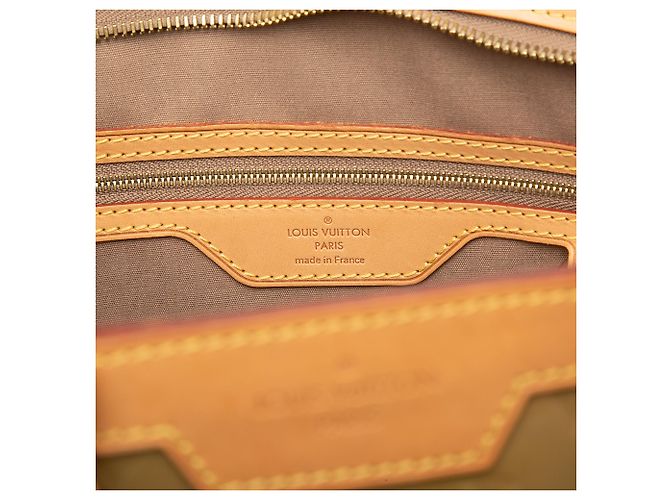 Louis Vuitton Gold Monogram Vernis Brea MM - vista 5