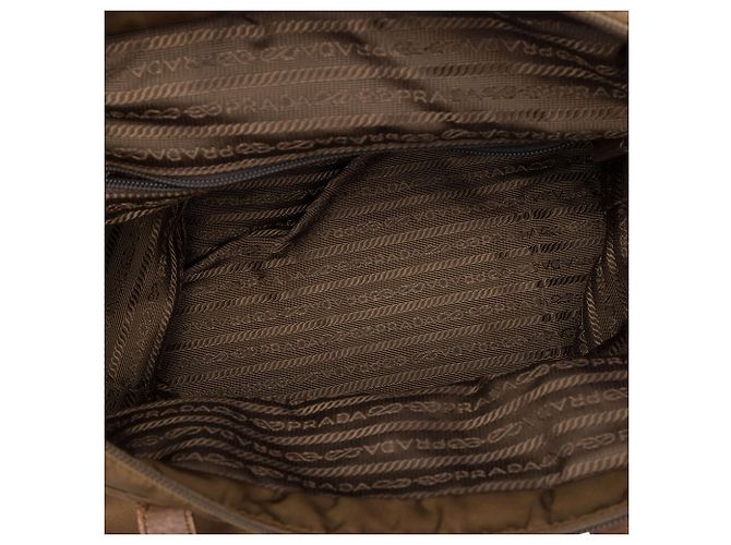 Borsa Tote Convertibile Prada in Tessuto Marrone con Chiusura a Zip - vista 4