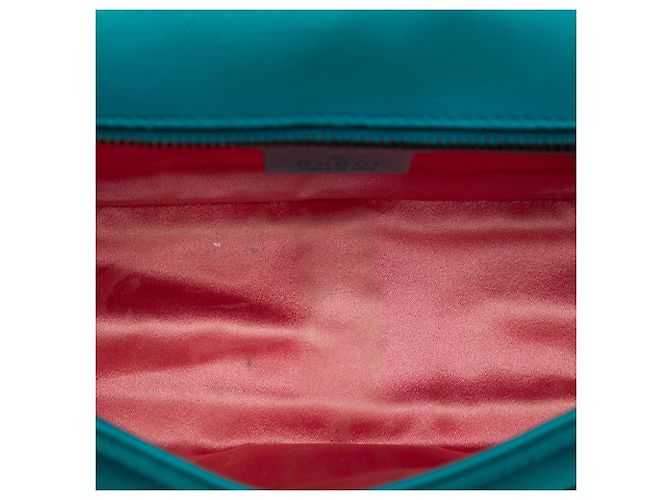 Borsa a tracolla Gucci GG Marmont Matelassé in velluto blu Medium - vista 4