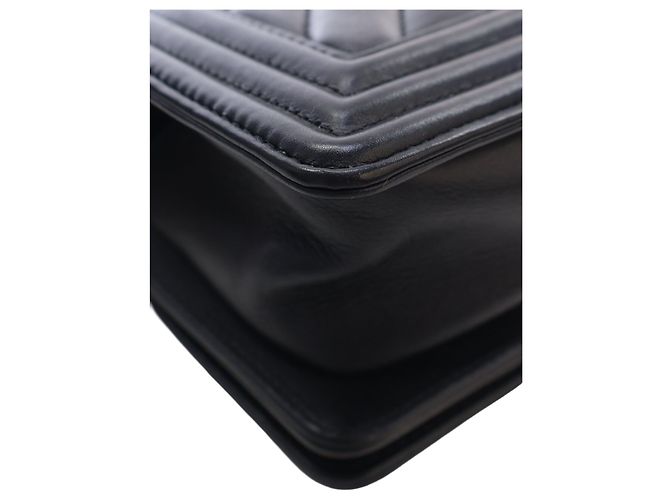 Chanel Black Small Chevron Lambskin Boy Flap - vista 9