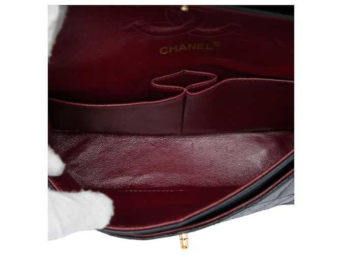 Chanel Black Medium Classic Lambskin Double Flap - vista 4