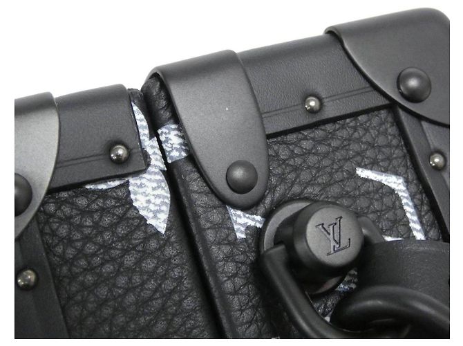 Borsa a tracolla Louis Vuitton Clutch Box Monogram - vista 4