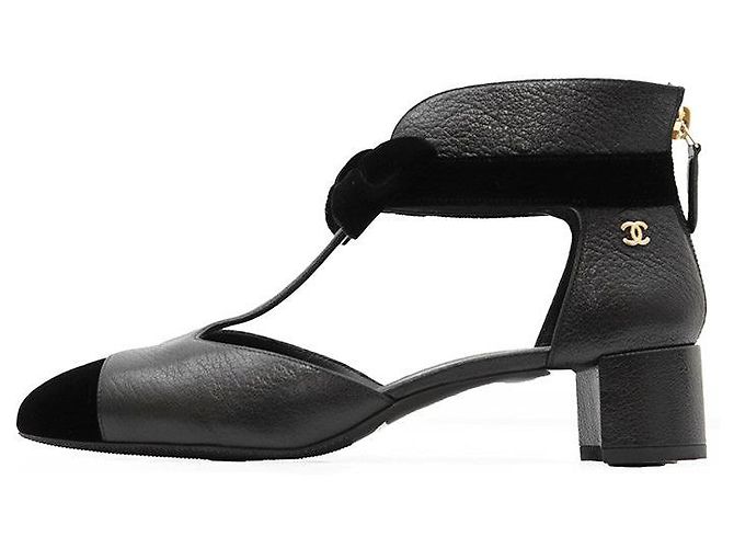 Décolleté in pelle e nastro di velluto Chanel - vista 4