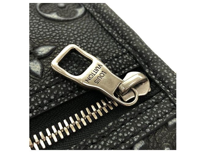 Borsa a tracolla Louis Vuitton Archy Messenger MM in pelle di vitello - vista 5