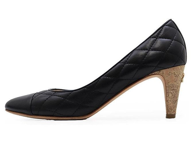 Décolleté in pelle matelassé Chanel - vista 3
