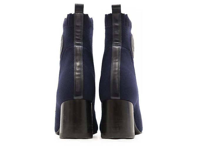 Hermès Hermes Strickstiefel mit Blockabsatz und H Logo Leder-Patch - Ansicht 4