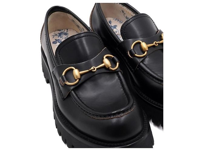 Gucci Mocassini da donna chunky con suola lug nera e morsetto dorato - vista 2