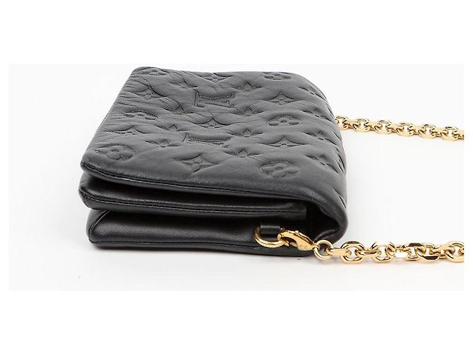 Louis Vuitton Borsa a tracolla Pochette Coussin Monogram in pelle di agnello nera - vista 3