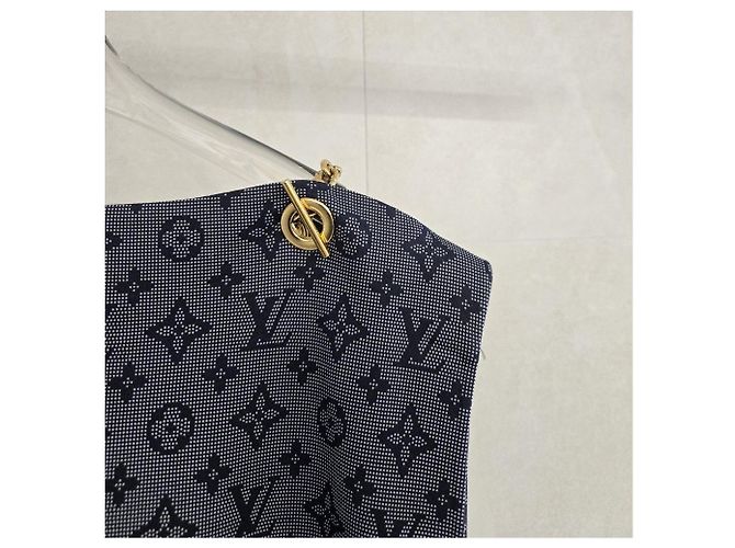 Louis Vuitton Abito a spalla Monogram Unverted Mahina Chain - vista 4