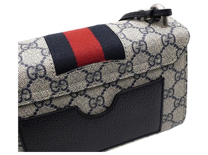 Gucci Picca borsa a tracolla e crossbody GG con catena dorata - vista 11