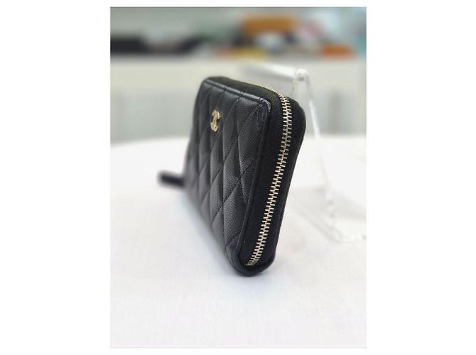 Chanel Boy Small Jeep Around Wallet Medium Wallet Series - vista 4