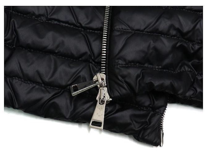 Moncler TRICOT Damen Cardigan Jacke aus gestepptem Strick in Schwarz - Ansicht 7