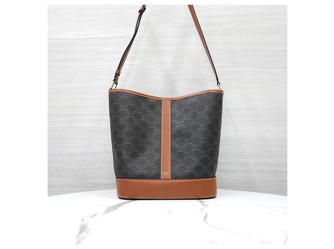 Céline Bolso Bucket Medium de Lona Triomphe Marrón - vue 11