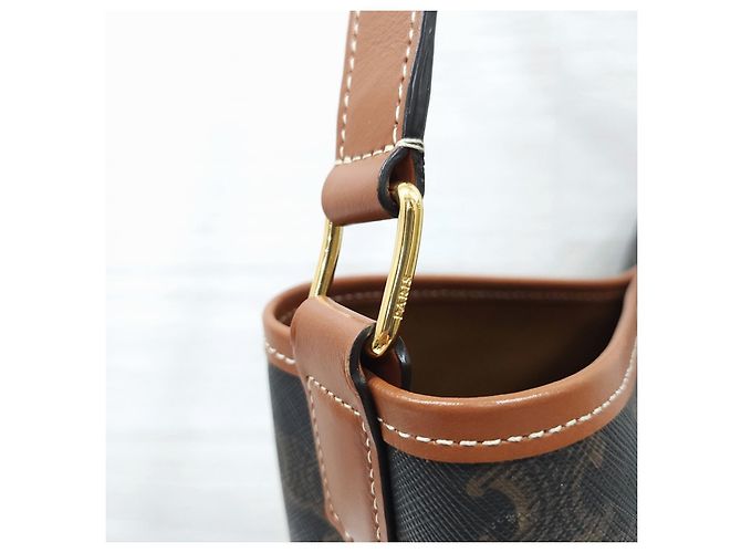 Céline Bolso Bucket Medium de Lona Triomphe Marrón - vue 15