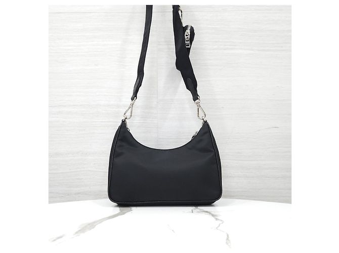 Prada Borsa a tracolla Re-Edition in nylon nera - vista 13
