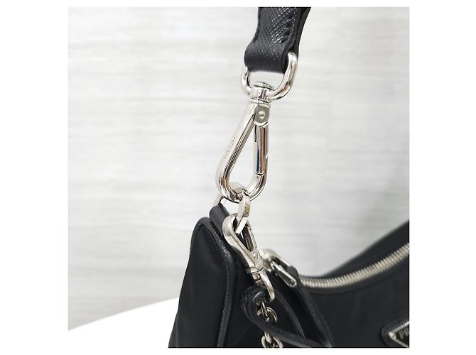 Prada Borsa a tracolla Re-Edition in nylon nera - vista 15