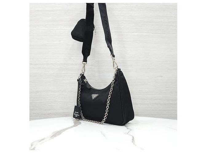 Prada Borsa a tracolla Re-Edition in nylon nera - vista 2