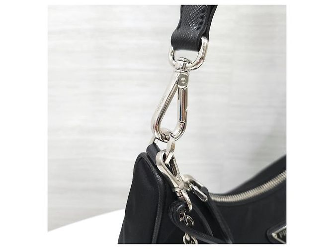 Prada Borsa a tracolla Re-Edition in nylon nera - vista 5